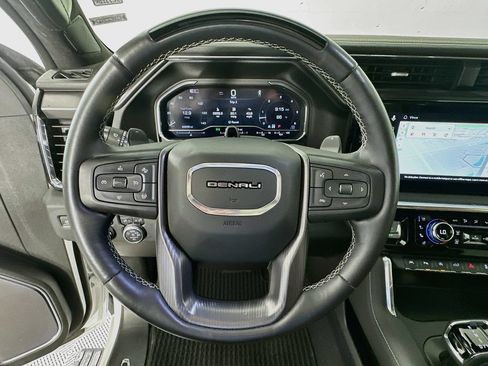Used 2025 GMC Sierra 1500 Denali Ultimate AWD/4WD image 11