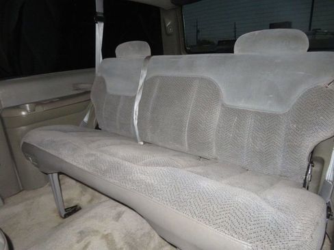 Used 1997 GMC Yukon 4WD 2-Door w/ Marketing Opt Pkg 2 image 23