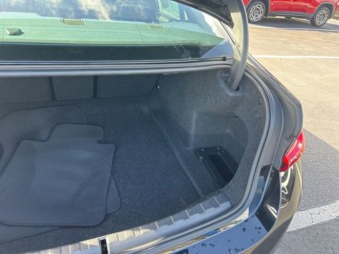 Used 2024 BMW 330i Sedan image 31