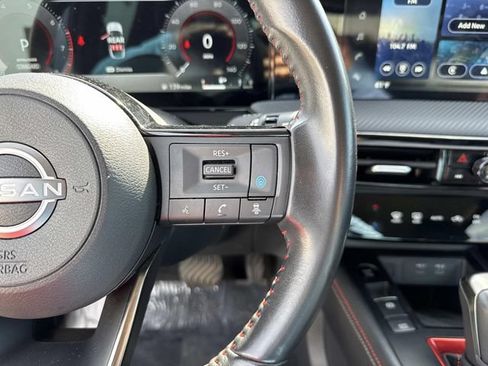Used 2025 Nissan Kicks SR FWD image 23
