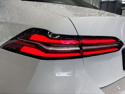 Used 2026 BMW 530i RWD image 15