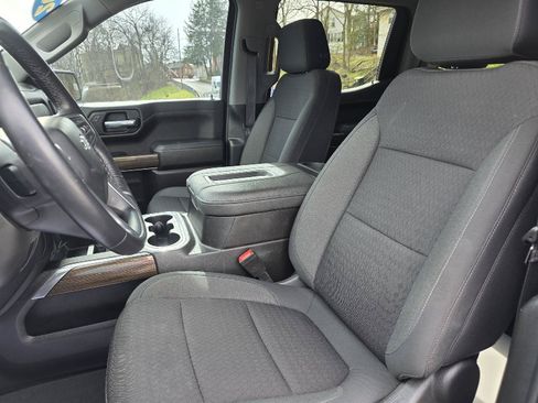 Used 2022 Chevrolet Silverado 1500 LT Trail Boss w/ Bed Protection Package AWD/4WD image 12