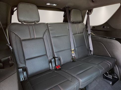 Used 2024 Chevrolet Tahoe RST w/ Luxury Package AWD/4WD image 11