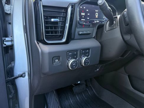Used 2025 GMC Sierra 3500 Denali w/ Denali Reserve Package AWD/4WD image 25