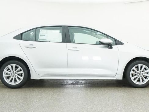 New 2026 Toyota Corolla LE FWD image 27