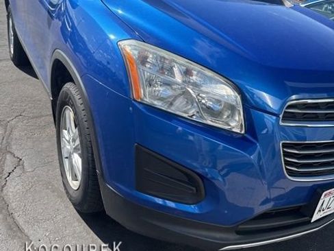 Used 2016 Chevrolet Trax LT w/ LT Convenience Package image 10