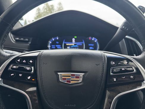 Used 2016 Cadillac Escalade ESV Platinum image 32