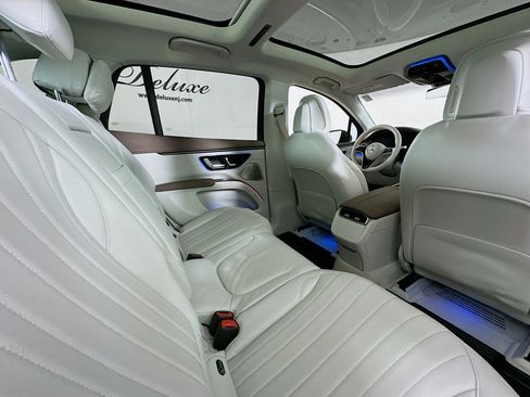 Used 2023 Mercedes-Benz EQS 580 4MATIC SUV image 28
