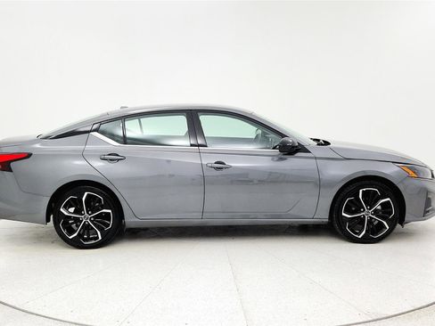 Used 2024 Nissan Altima 2.5 SR image 5