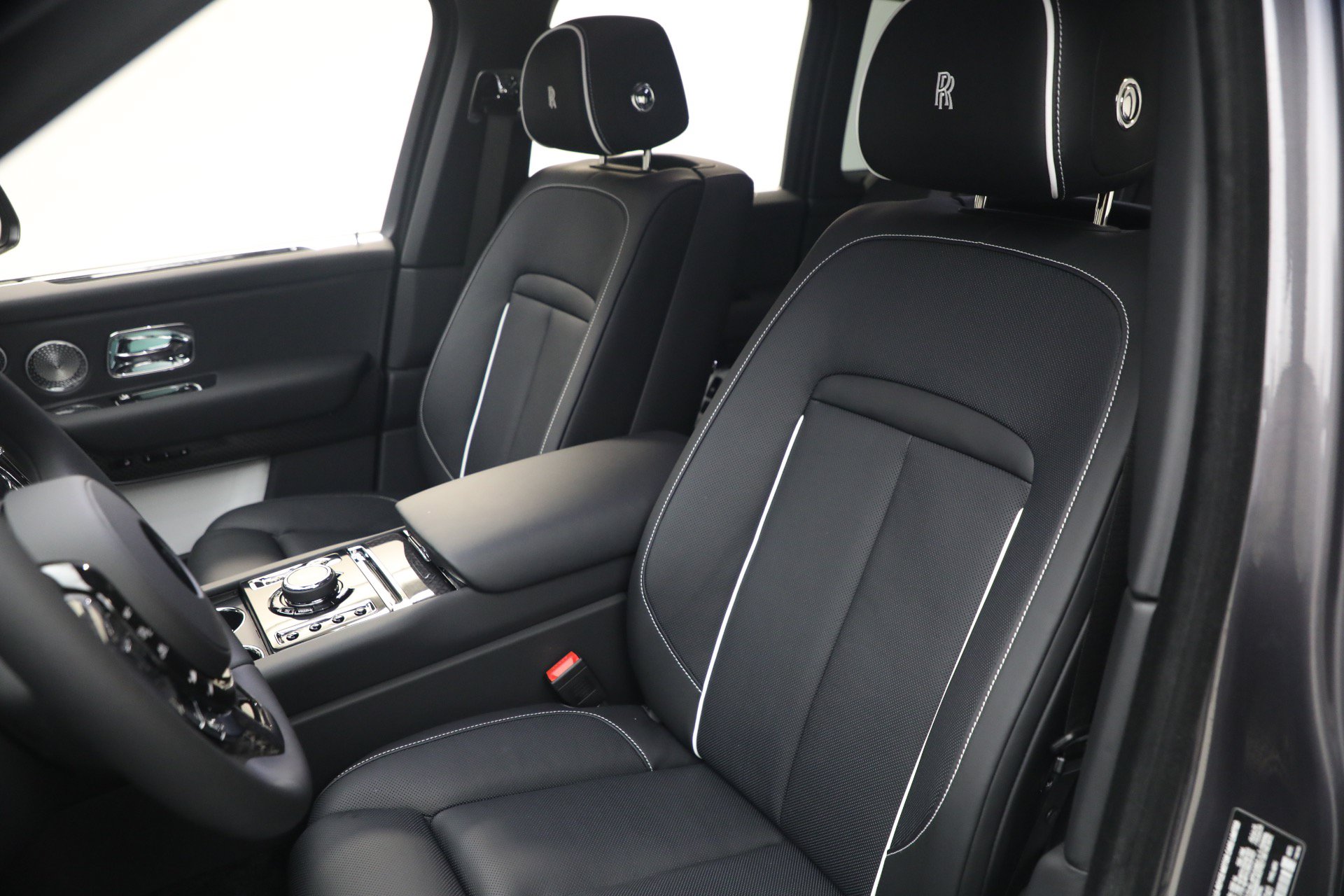 New 2027 Rolls-Royce Cullinan Black Badge AWD/4WD image 18
