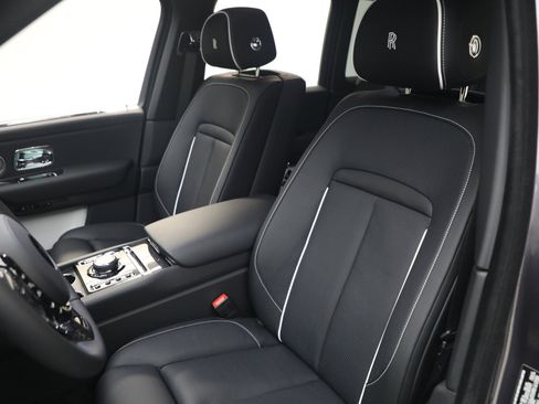 New 2027 Rolls-Royce Cullinan Black Badge AWD/4WD image 18