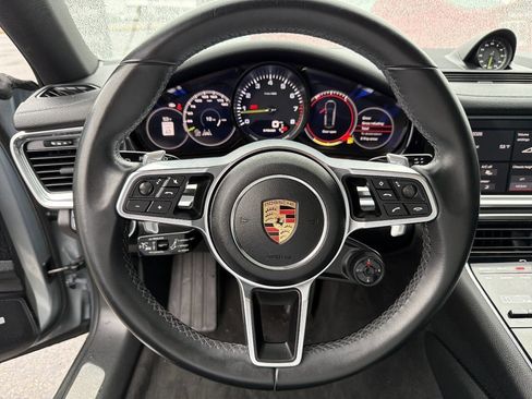 Used 2018 Porsche Panamera 4 AWD/4WD image 32