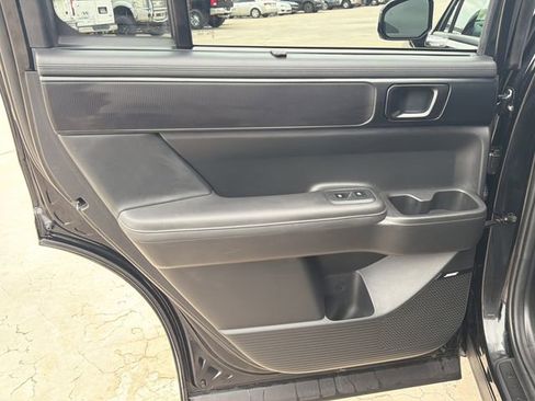 Used 2024 Hyundai Santa Fe Calligraphy image 15