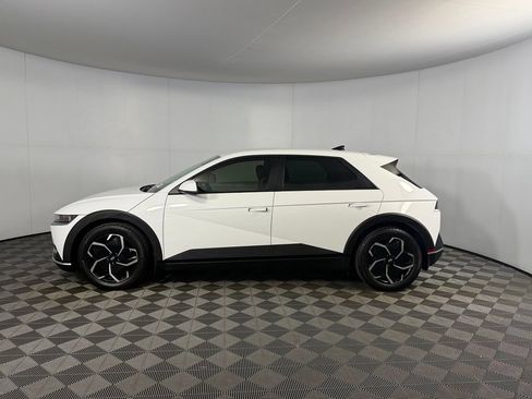 Used 2024 Hyundai Ioniq 5 SE AWD/4WD image 11