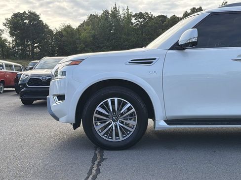 Used 2021 Nissan Armada SL w/ Captain's Chairs Package RWD image 9