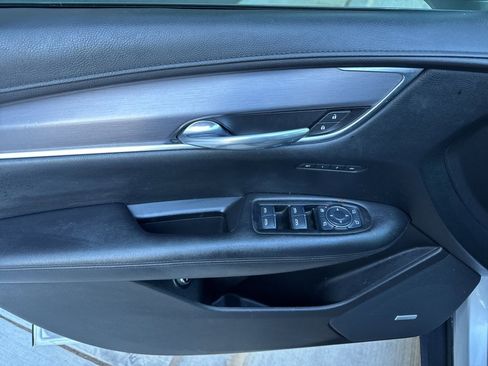 Used 2017 Cadillac XT5 Luxury image 19