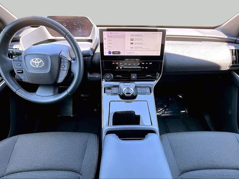 Used 2023 Toyota bZ4X FWD image 15