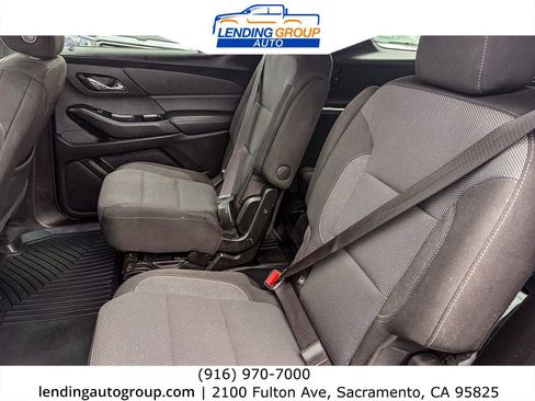 Used 2023 Chevrolet Traverse LT w/ Rear Camera Mirror Package AWD/4WD image 17