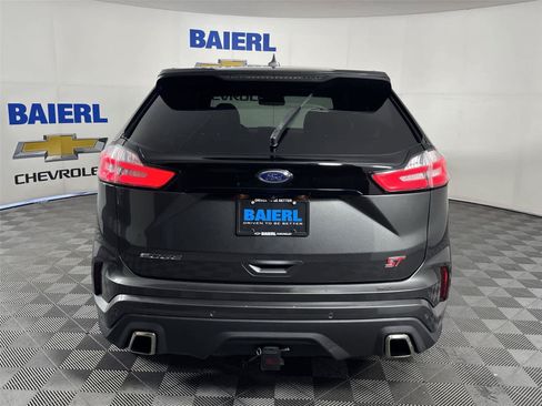 Used 2019 Ford Edge ST w/ Convenience Package AWD/4WD image 4