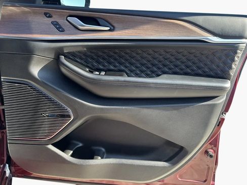 Used 2022 Jeep Grand Cherokee Summit w/ Luxury Tech Group V image 30