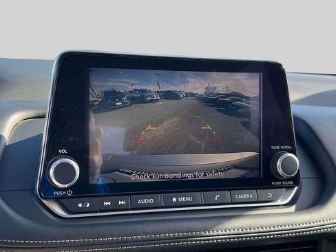 Certified 2025 Nissan Rogue S image 26