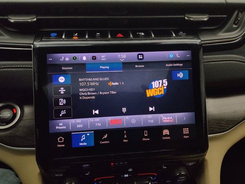 Used 2022 Jeep Grand Cherokee Limited 4xe image 25