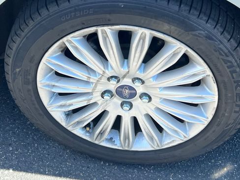 Used 2013 Ford Fusion SE FWD image 22