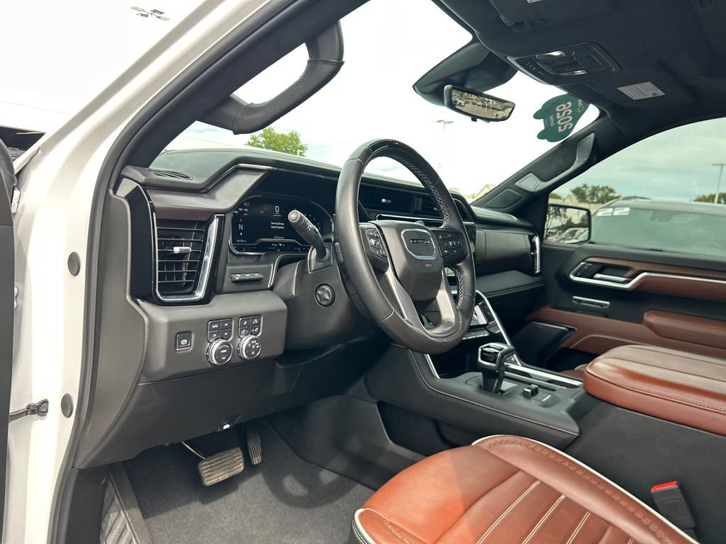 Used 2025 GMC Sierra 1500 Denali Ultimate AWD/4WD image 19