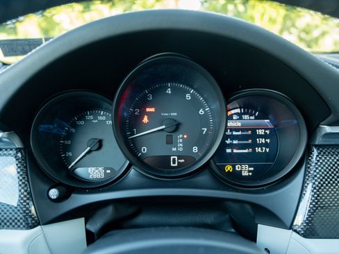 Certified 2022 Porsche Macan AWD/4WD image 28