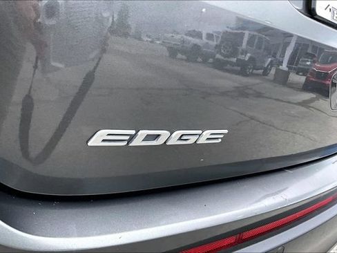 Used 2016 Ford Edge Titanium AWD/4WD image 25