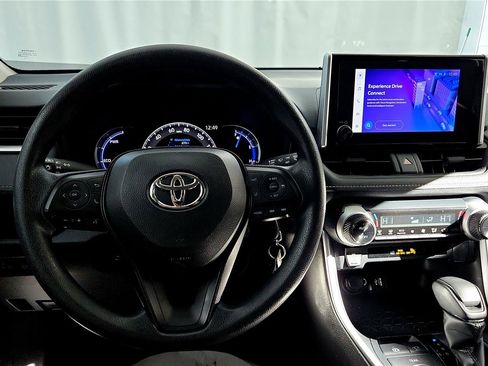 Used 2023 Toyota RAV4 LE image 26