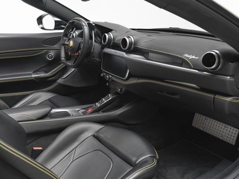 Used 2019 Ferrari Portofino Base image 43