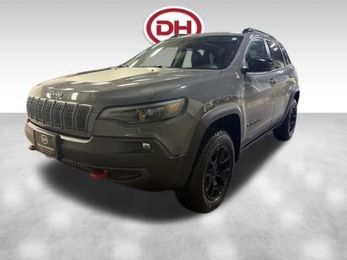 Used 2023 Jeep Cherokee Trailhawk w/ Sun & Sound Group image 11