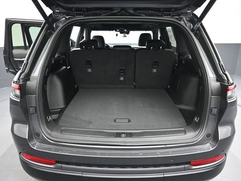 New 2026 Jeep Grand Cherokee Limited w/ Limited Altitude Package AWD/4WD image 19