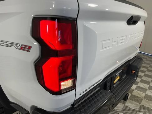 New 2026 Chevrolet Colorado ZR2 w/ Technology Package AWD/4WD image 17