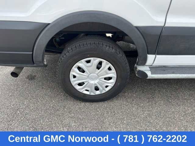 Used 2025 Ford Transit 250 Low Roof w/ Exterior Upgrade Package RWD image 9