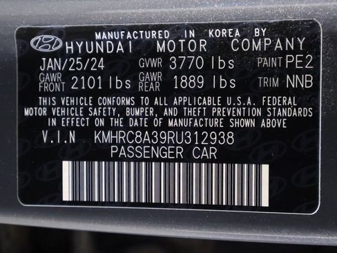 Certified 2024 Hyundai Venue SEL FWD image 40