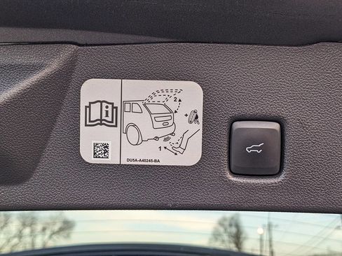 Used 2020 Ford Escape SEL image 20