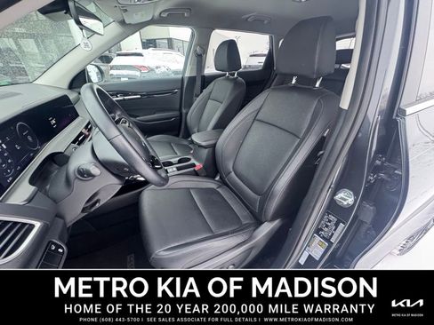 Used 2025 Kia Seltos SX image 12