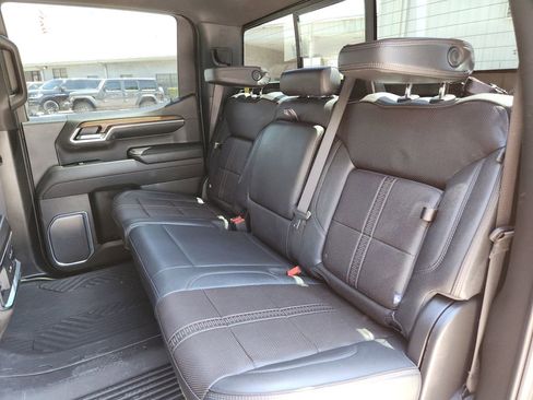 Used 2024 Chevrolet Silverado 1500 High Country w/ Midnight Edition image 17