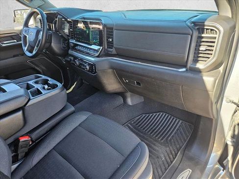 Used 2025 Chevrolet Silverado 1500 LT image 18