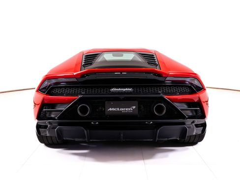 Used 2021 Lamborghini Huracan EVO RWD image 4