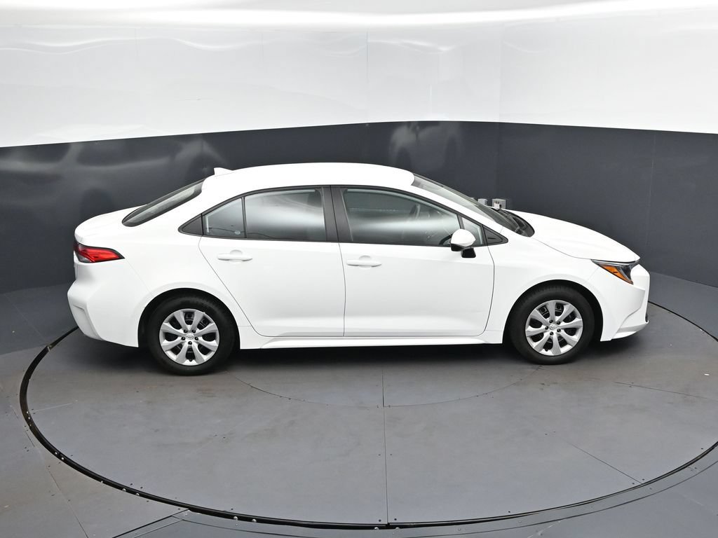 Used 2024 Toyota Corolla LE FWD image 35
