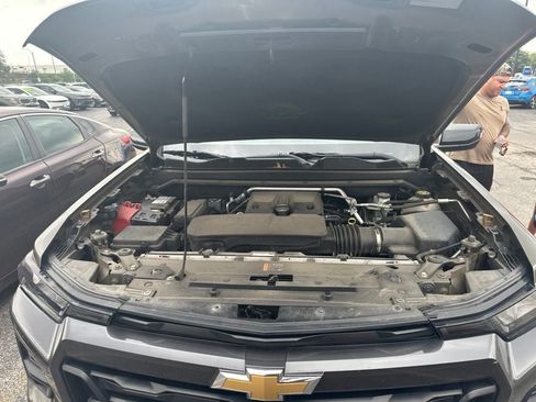 Used 2023 Chevrolet Colorado LT w/ LT Convenience Package II AWD/4WD image 13