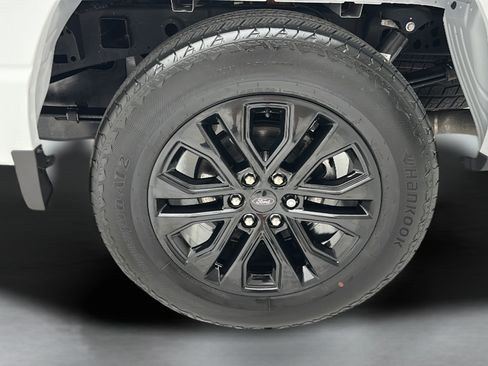 Used 2024 Ford F150 Lariat AWD/4WD image 11