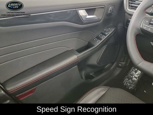 Certified 2024 Ford Escape ST-Line Select w/ Tech Pack #2 AWD/4WD image 32