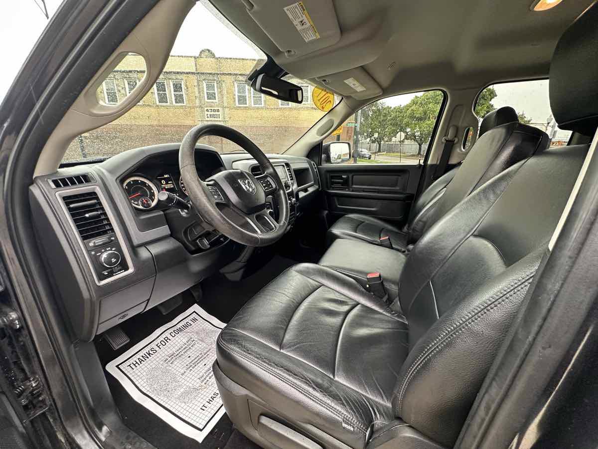 Used 2017 RAM 1500 Express AWD/4WD image 10