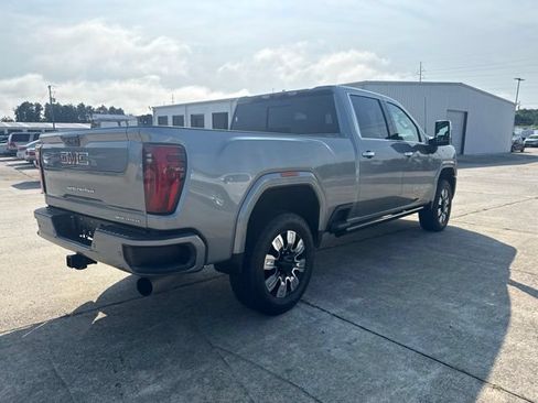 Used 2024 GMC Sierra 2500 Denali w/ Technology Package AWD/4WD image 5