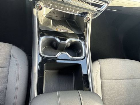 Used 2026 Chevrolet Traverse LT w/ Driver Confidence Package FWD image 11