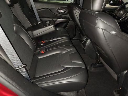 Used 2021 Jeep Cherokee Latitude Lux image 18